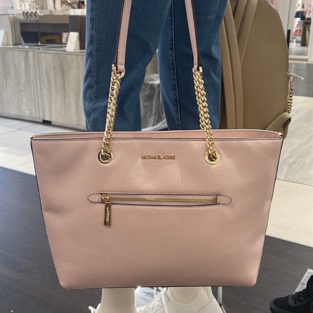 MICHAEL KORS
Jet Set Medium Front Zip Pebbled Leather Chain Tote 
Powder Blush